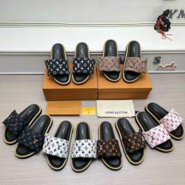 Picture of Louis Vuitton Slippers _SKULVsz35-455cmmnf02181150